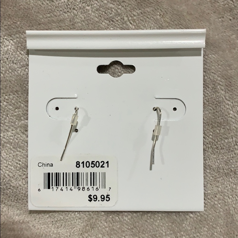 Periwinkle Earrings - Picture 2 of 3